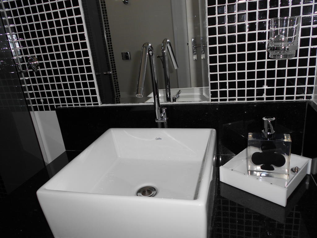 Flat No Hotel Cavalinho Branco อากวัสจิลิงดอยา ห้อง รูปภาพ